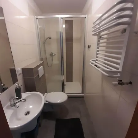 Young's House , ,pokoje Vendégház 3*