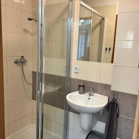 Guest house Young's House , ,pokoje 3*